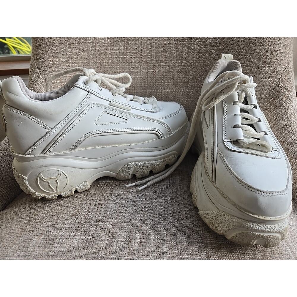 Used Windsor Smith White Leather Bulky Sneakers Size US W 10